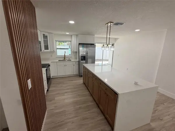 2617 W CRENSHAW ST, Tampa, FL 33614