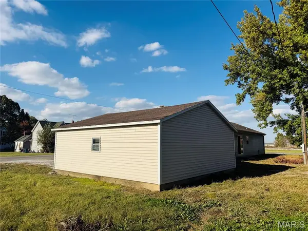 134 S Main ST, Addieville, IL 62214