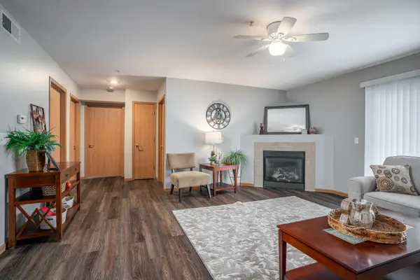 4600 Grand AVE #C1, Davenport, IA 52807