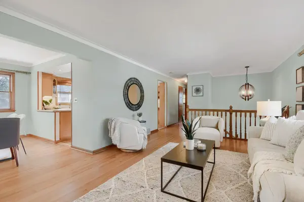 182 Emerson AVE W, West Saint Paul, MN 55118