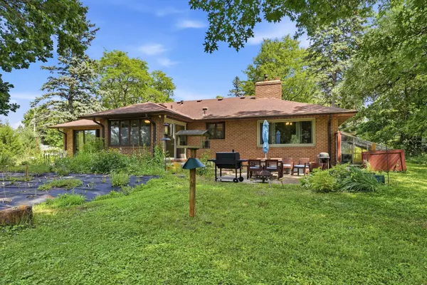 5433 Twin Lake BLVD E, Brooklyn Center, MN 55429