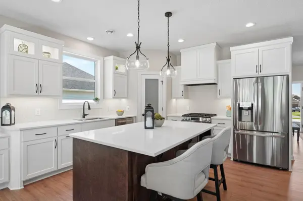 27221 Petes Hill TRL, Elko New Market, MN 55020