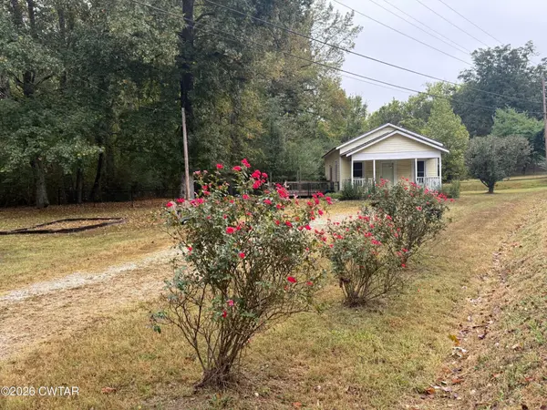 1051 Beacon Rd, Parsons, TN 38363