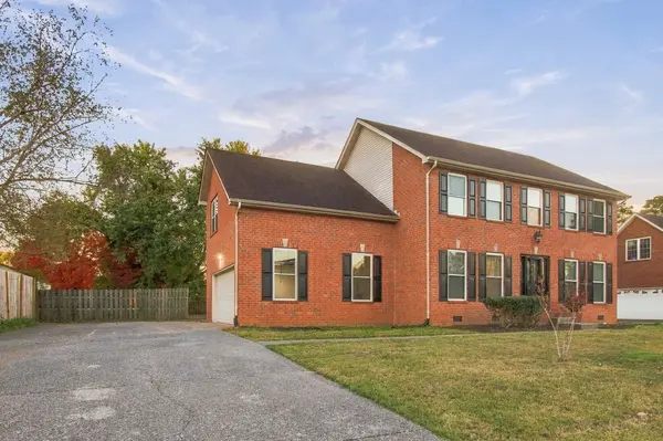 2323 Molly Trl, Murfreesboro, TN 37128