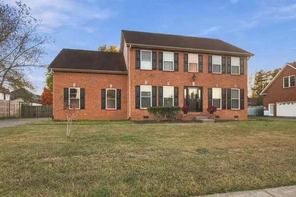 2323 Molly Trl, Murfreesboro, TN 37128