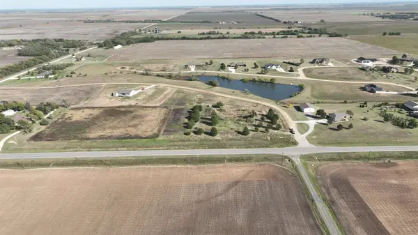 1175 N Thaddeus, Conway Springs, KS 67031