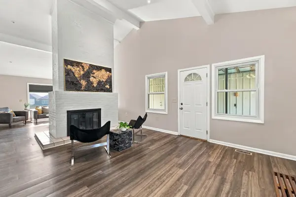 5701 E Perryton St, Bel Aire, KS 67220