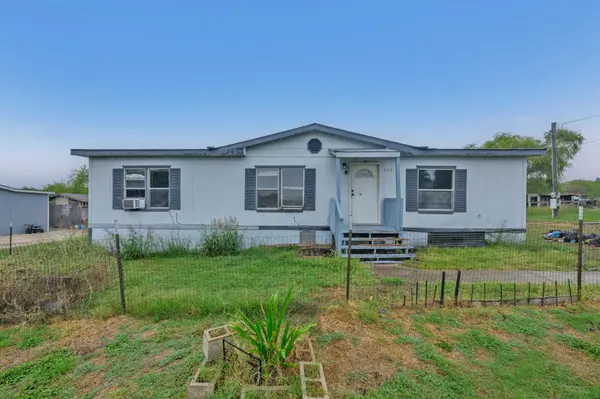 210 Rolling Meadows LN, Kyle, TX 78640