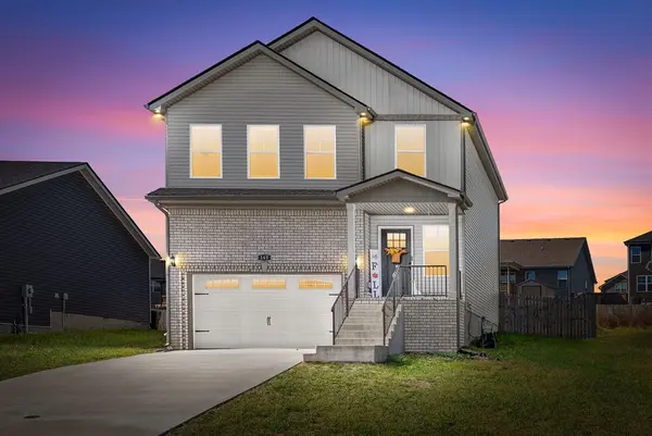 165 Ardell Dr, Clarksville, TN 37040