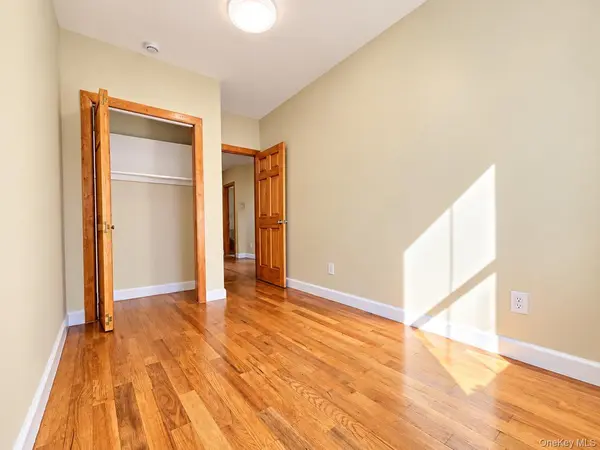 3055 48th ST, Astoria, NY 11103
