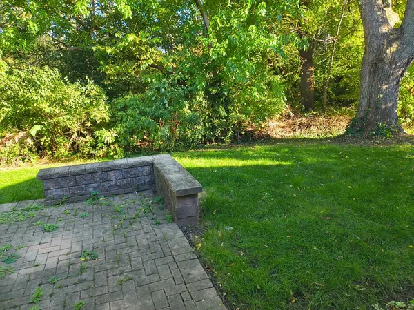 720 Woodhollow LN, Buffalo Grove, IL 60089