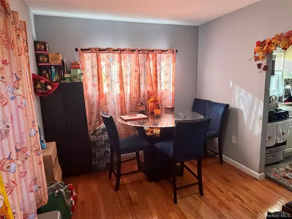 13040 Van Wyck EXPY, South Ozone Park, NY 11420
