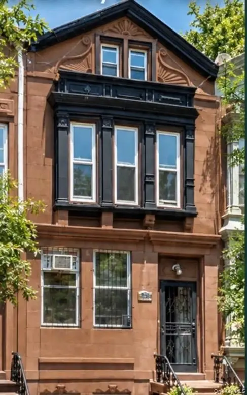 807 Greene AVE #3rd Floor, Brooklyn, NY 11221
