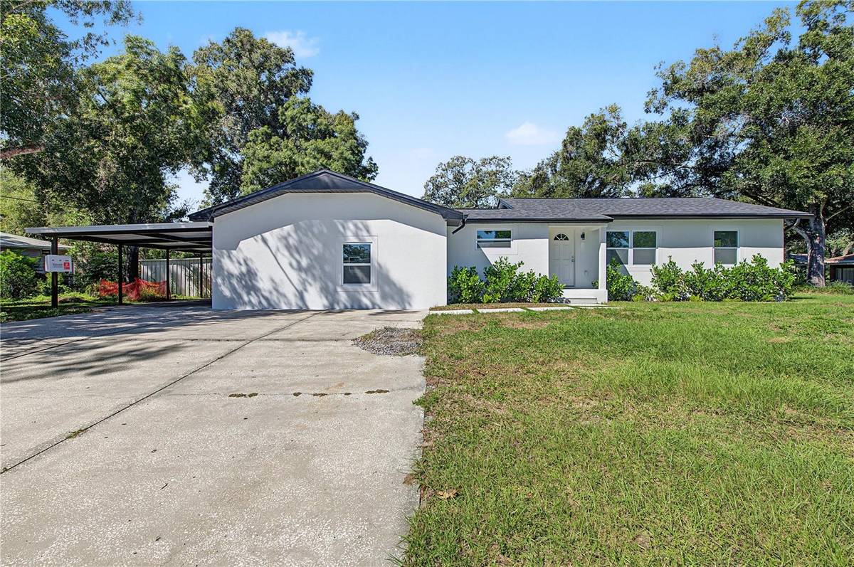 8106 N LYNN AVE, Tampa, FL 33604