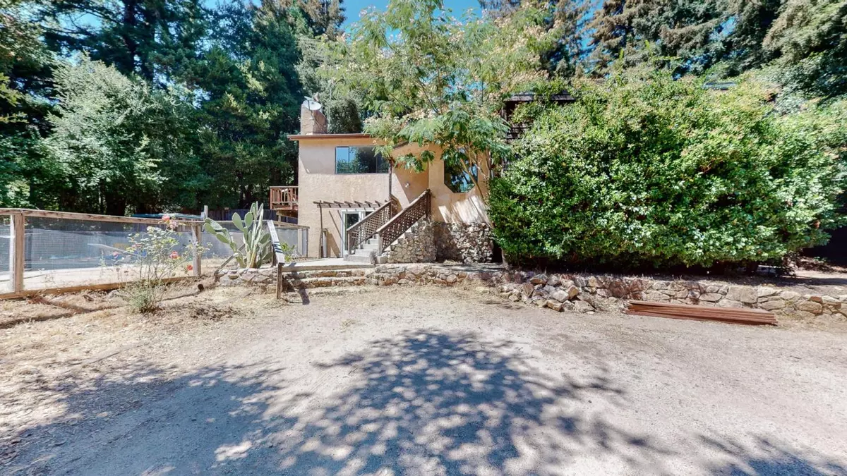 Santa Cruz, CA 95060,91 Rustic LN