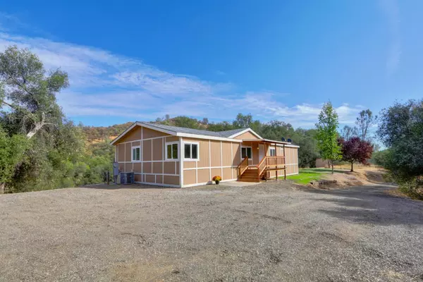 11389 Peoria RD, Browns Valley, CA 95918