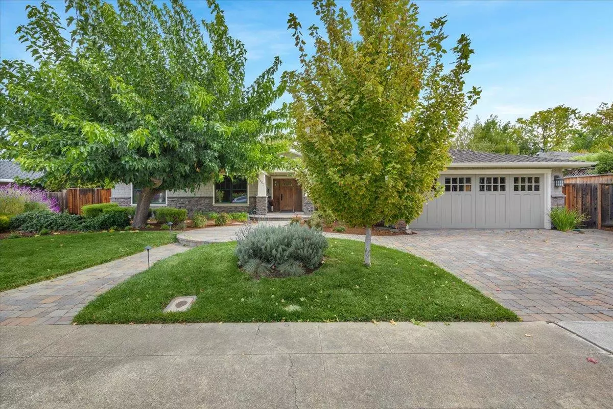 Mountain View, CA 94040,1863 Walnut DR