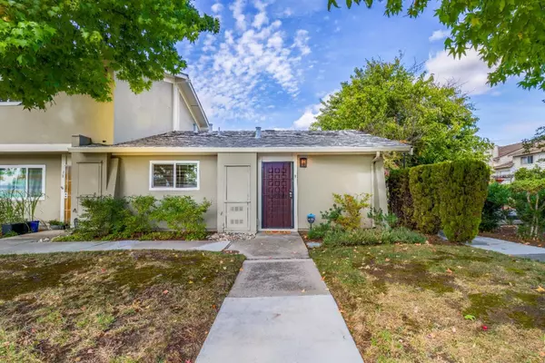 Milpitas, CA 95035,9 Hemlock LN