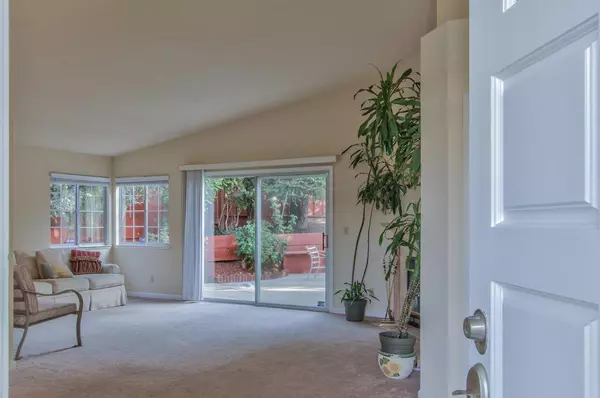 Salinas, CA 93907,5 Sutro CIR