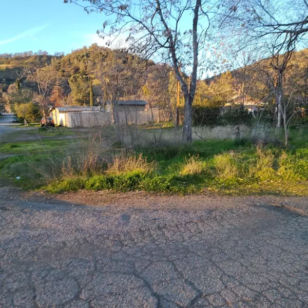 Clearlake Oaks, CA 95423,12958 4th ST