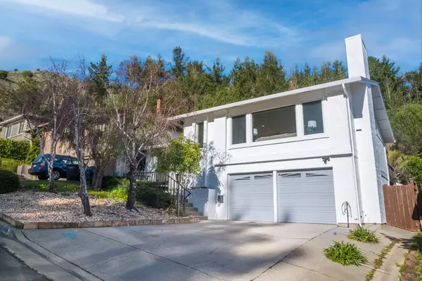 22 Cape Breton CT, Pacifica, CA 94044