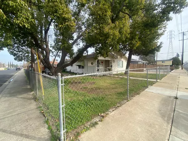 Manteca, CA 95336,417 W North ST