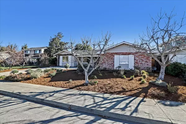 Mountain View, CA 94040,3427 Woodstock LN