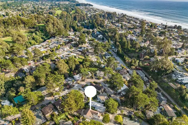 Aptos, CA 95003,306 Palmer AVE