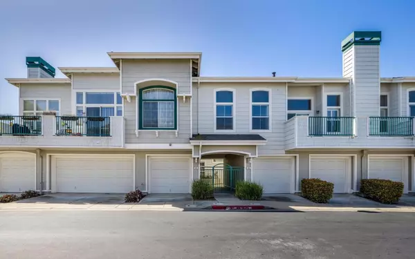 Redwood City, CA 94065,595 Shoal CIR