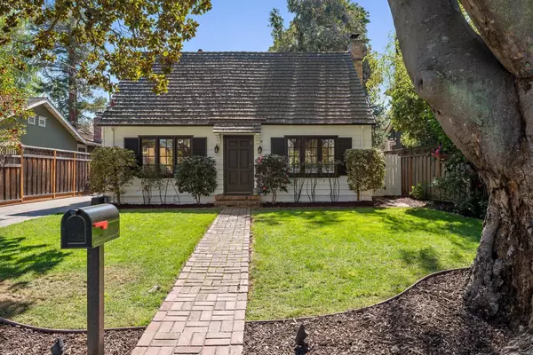 887 Harvard AVE, Menlo Park, CA 94025