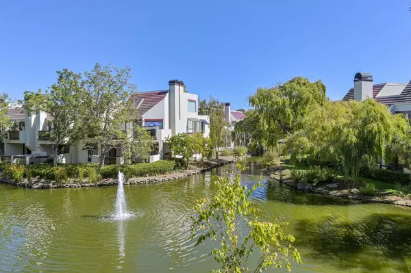 Redwood Shores, CA 94065,225 Shorebird CIR