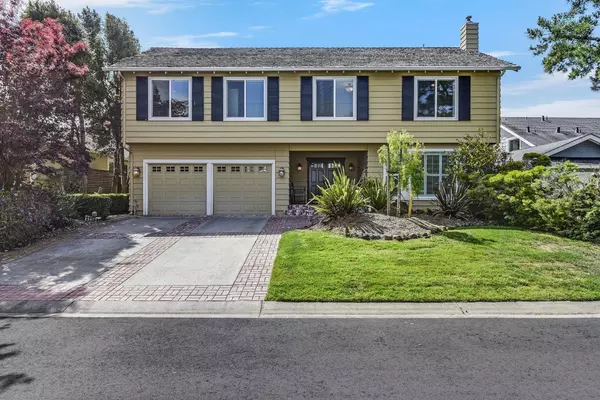 365 Saint Andrews LN, Half Moon Bay, CA 94019