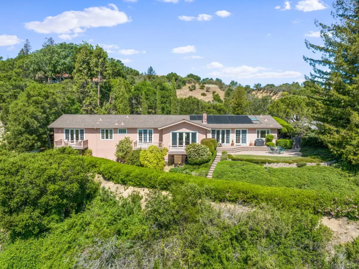 Portola Valley, CA 94028,405 Minoca RD