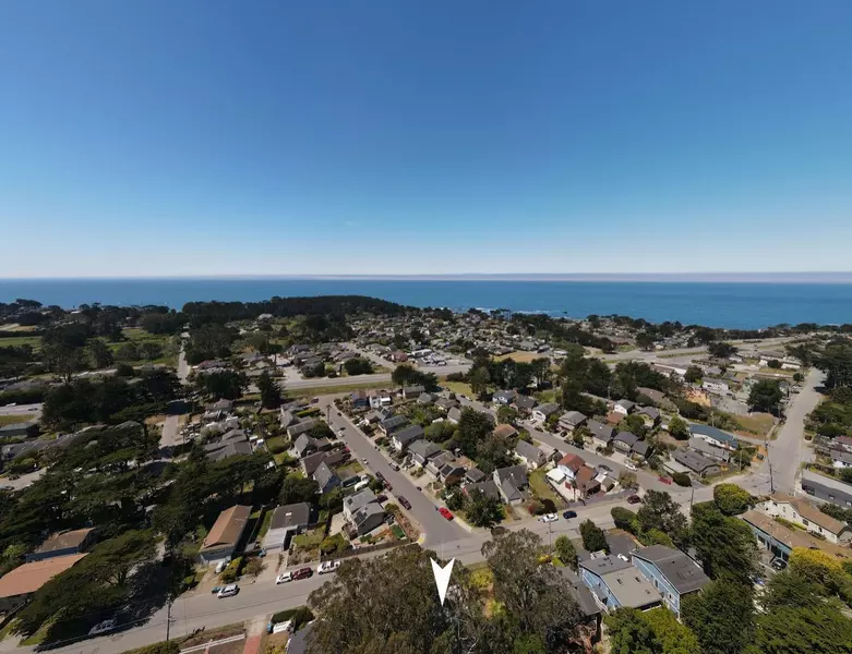 945 Etheldore ST, Moss Beach, CA 94038