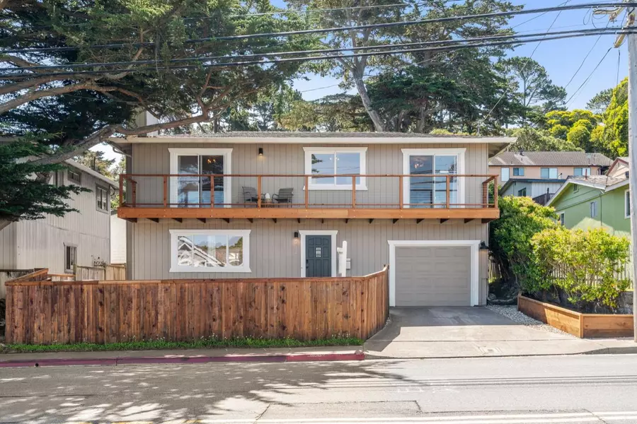 2121 David AVE, Monterey, CA 93940