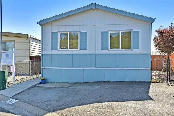 121 Bonita LN 121, Moss Beach, CA 94038