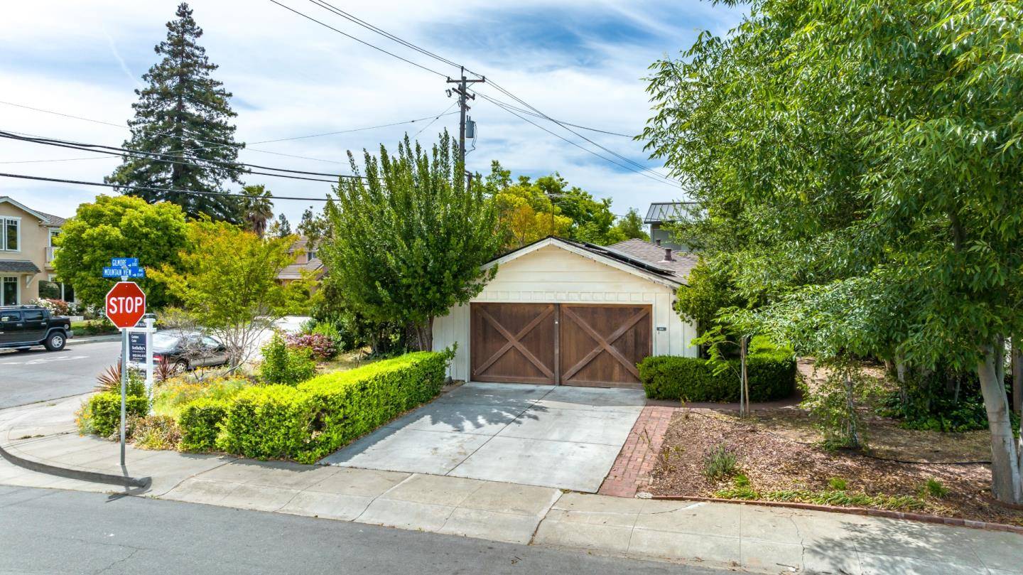 1303 Gilmore ST, Mountain View, CA 94040