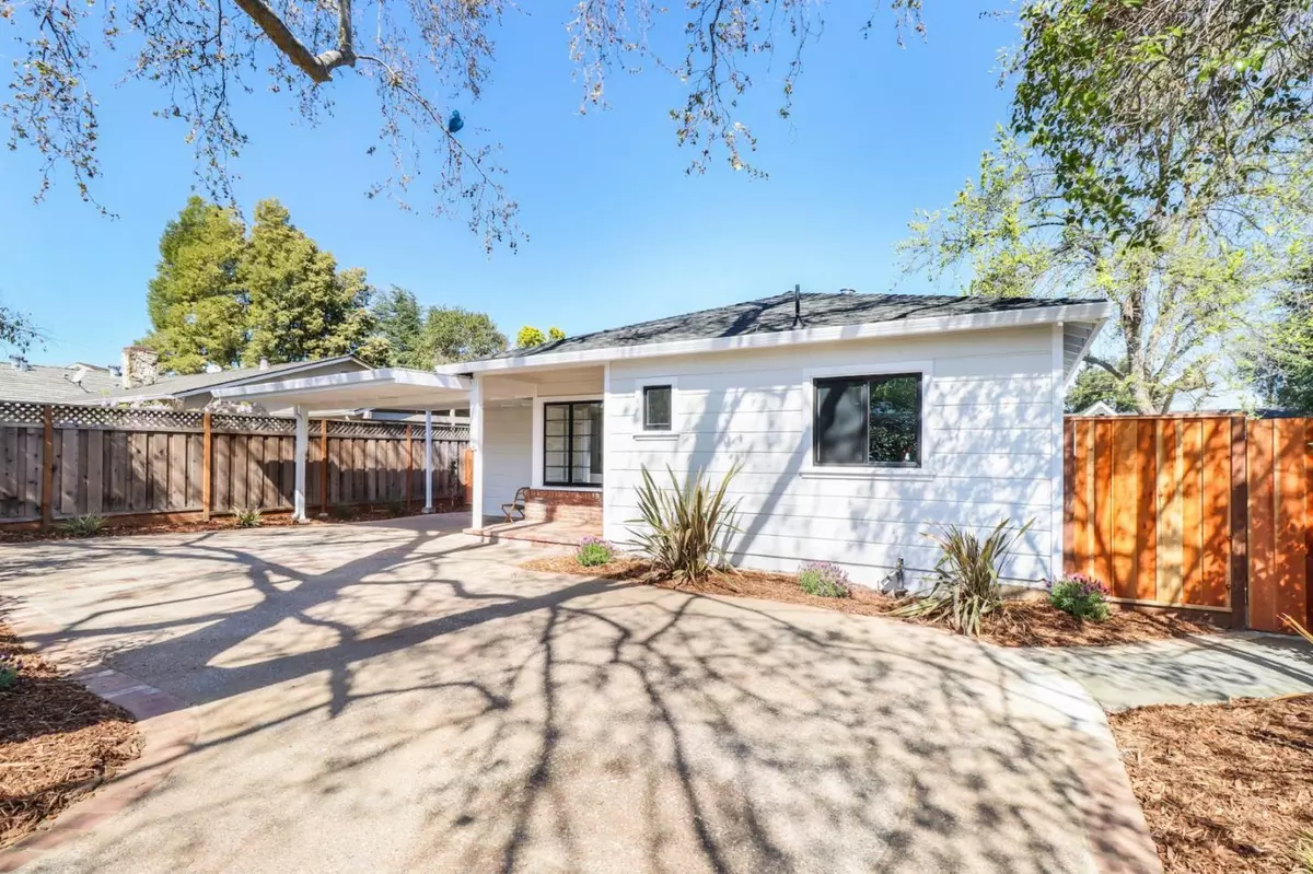 Los Altos, CA 94024,949 Dolores AVE