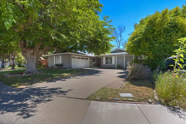 Sacramento, CA 95826,2705 Del Oro CT