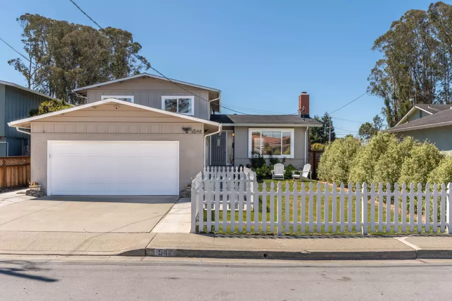 544 Grove ST, Half Moon Bay, CA 94019