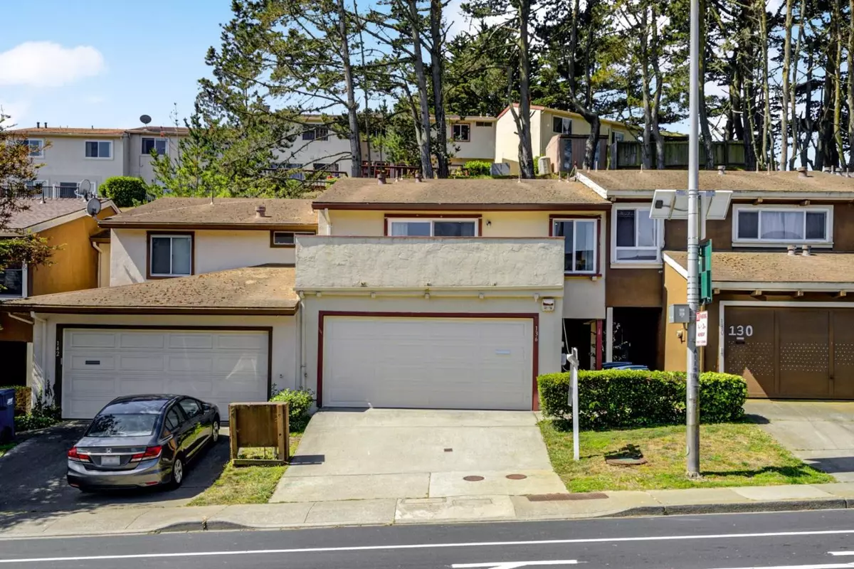 Daly City, CA 94015,136 Eastmoor AVE