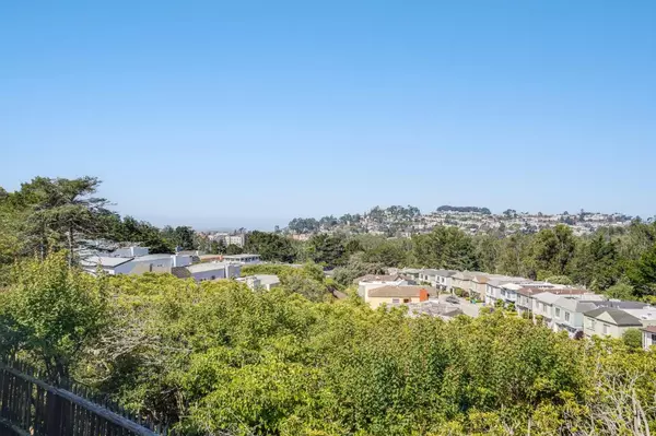 San Francisco, CA 94131,163 Skyview WAY