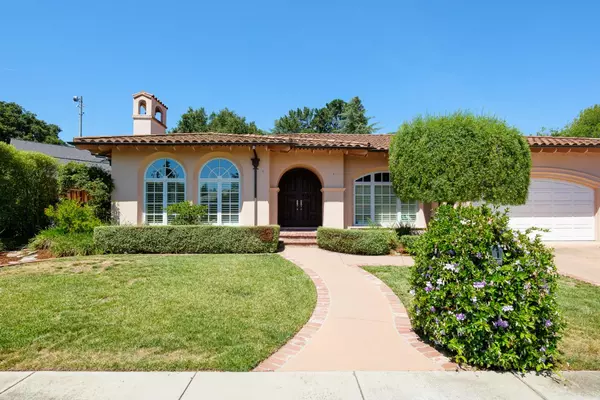 Los Altos, CA 94022,40 Cielito DR