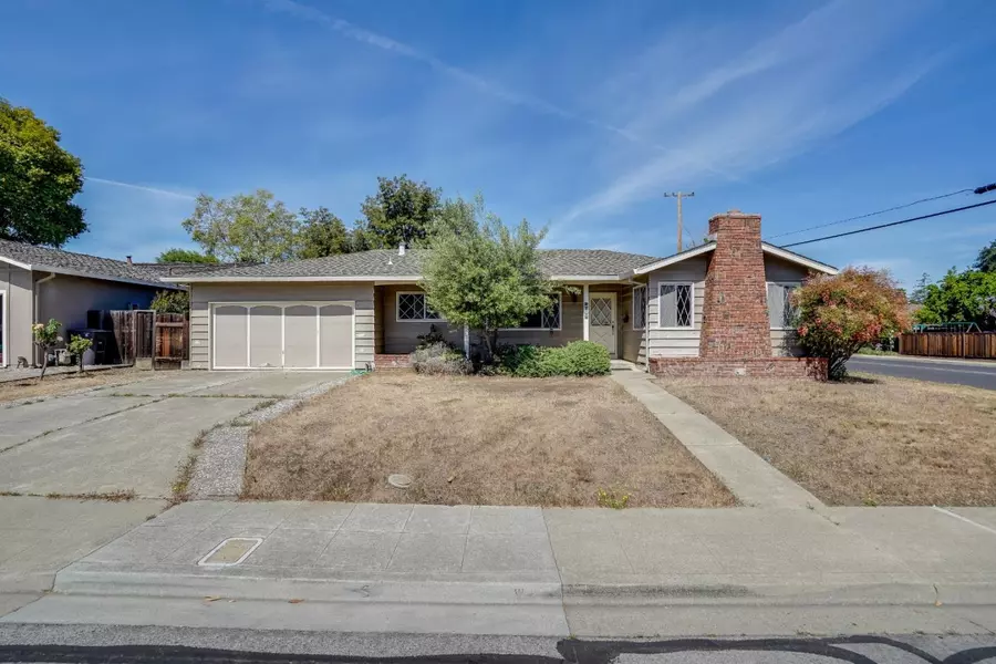 2702 Doverton SQ, Mountain View, CA 94040