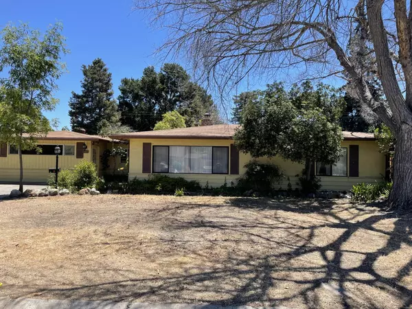 12584 Paseo Flores, Saratoga, CA 95070