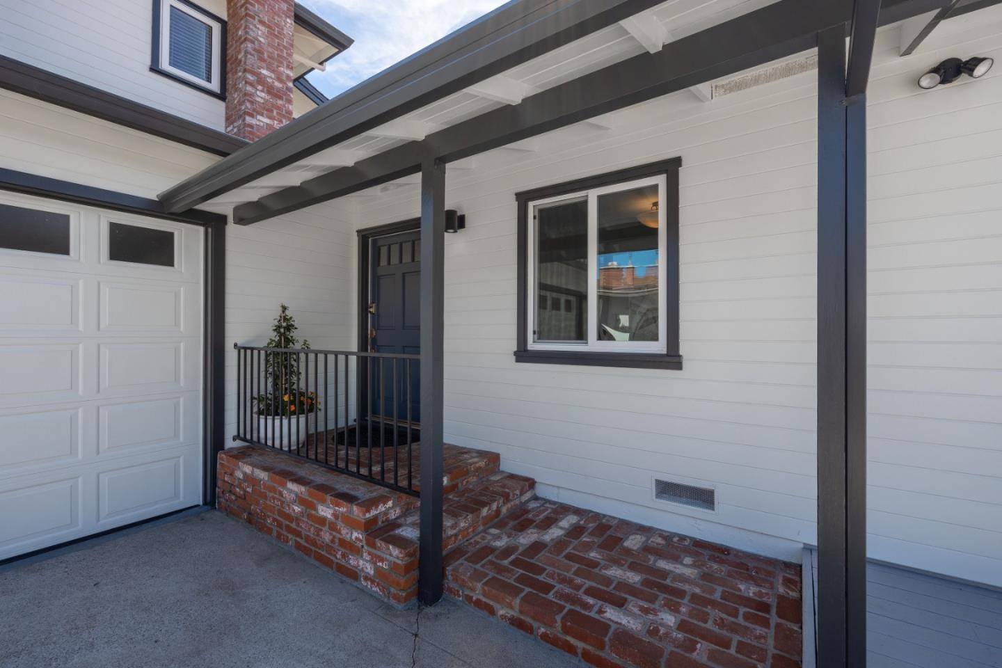 Pacifica, CA 94044,1383 Solano DR