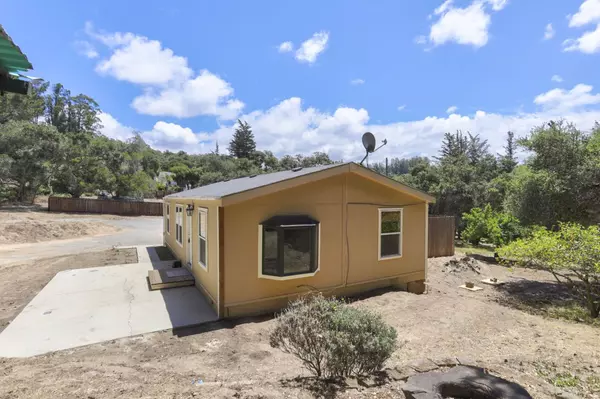 Salinas, CA 93907,7568 Langley Canyon RD