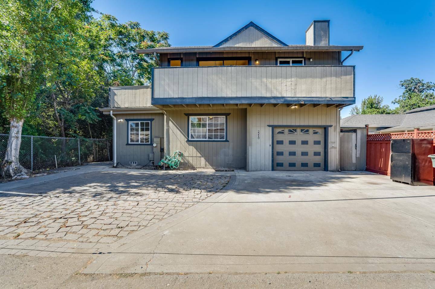 2210 Clarke AVE, East Palo Alto, CA 94303