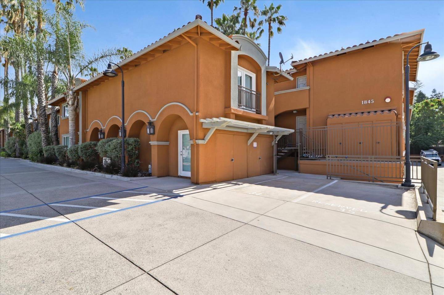 Santa Clara, CA 95050,1835 Palm View PL 202