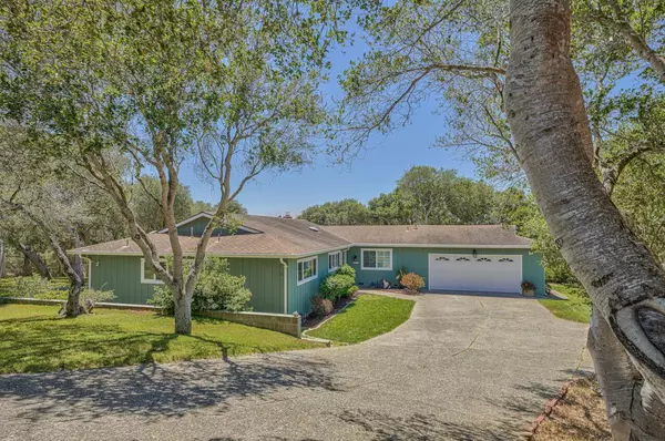 Prunedale, CA 93907,15034 Green Oak PL